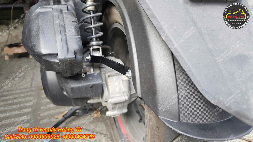 Pát lắp phía sau 2 bên không khác gì so với phiên bản NVX V1 và V2