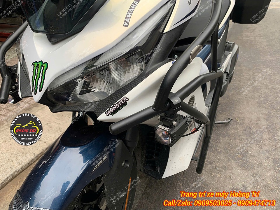 Đèn trợ sáng lắp tại vị trí này có thể điều chỉnh góc sáng dễ dàng và nhanh chóng