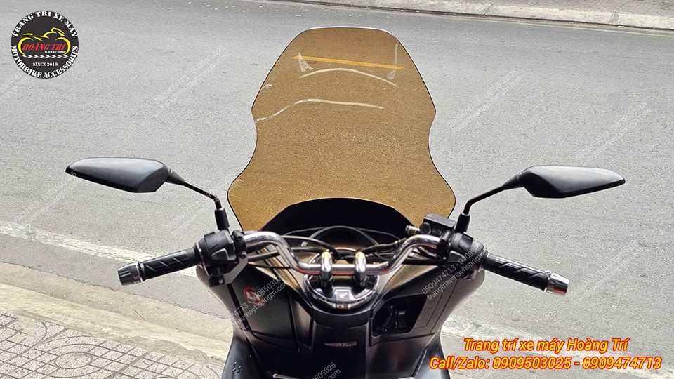 Màu trà mang đến một màu sắc độc đáo, mới lạ cho xe PCX 2018