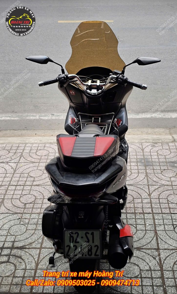 Kính chắn gió zin là 46 cm - Kính chắn gió HTR là 71,5 cm