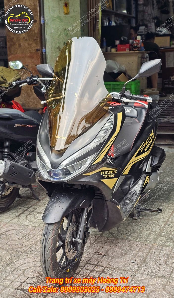 Chiều cao kính chắn gió HTR cao hơn mẫu kính zin là 25,5 cm