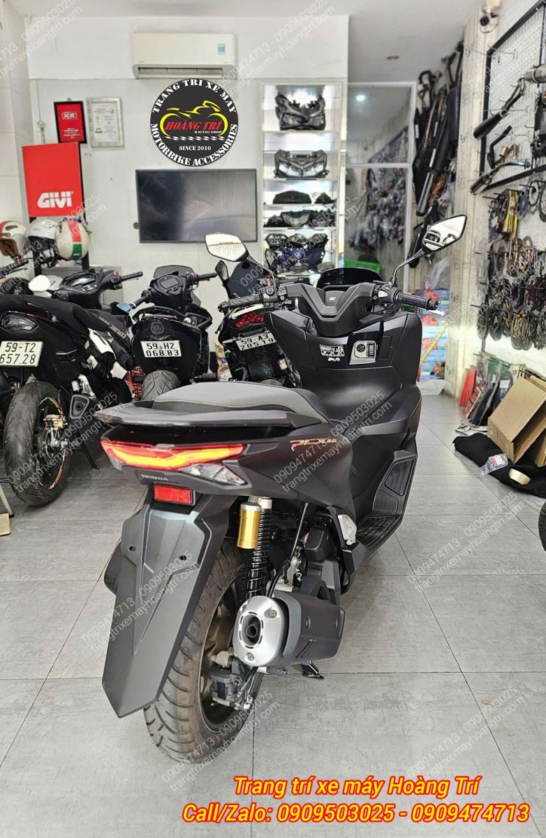 Góc nhìn từ phía sau với cụm đèn hậu PCX 160 2026