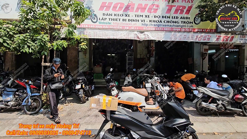 Các phụ kiện zin trên xe đã đóng gói cẩn thận và sẽ gửi lại cho chủ xe