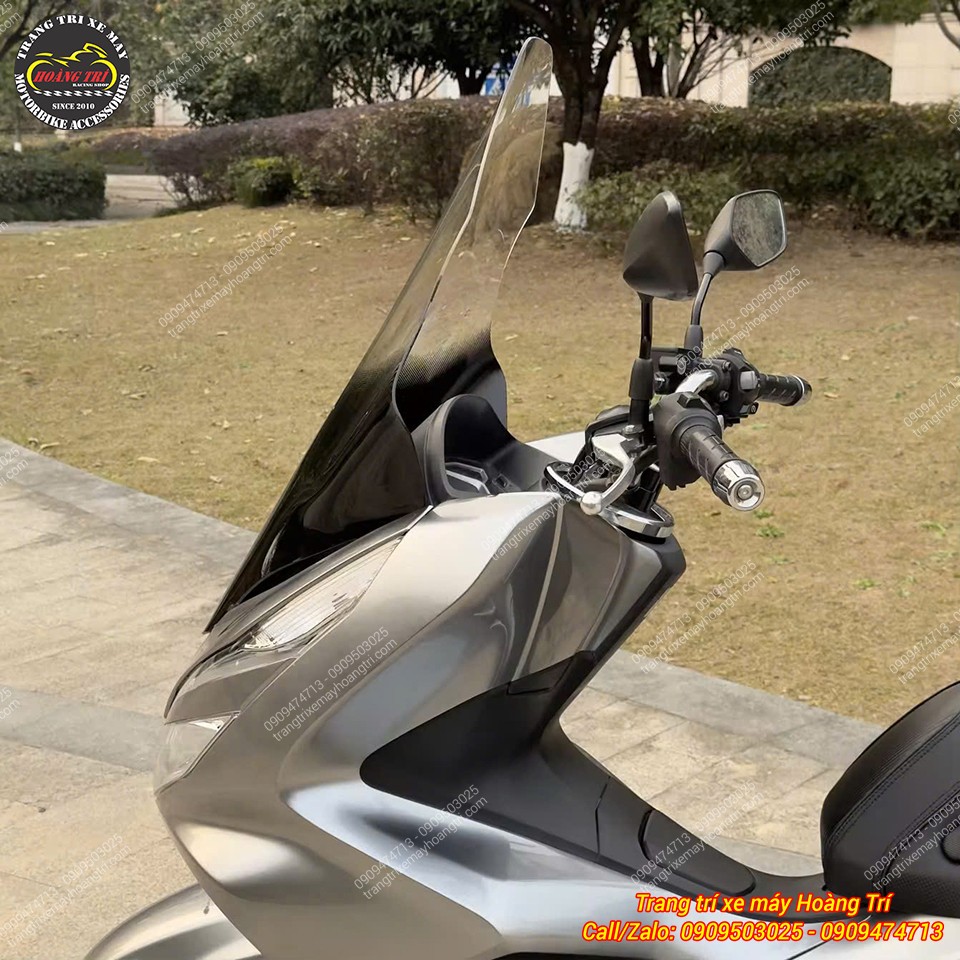 Hiệu ứng chuyển màu giữa đen và trong suốt khá mượt mà