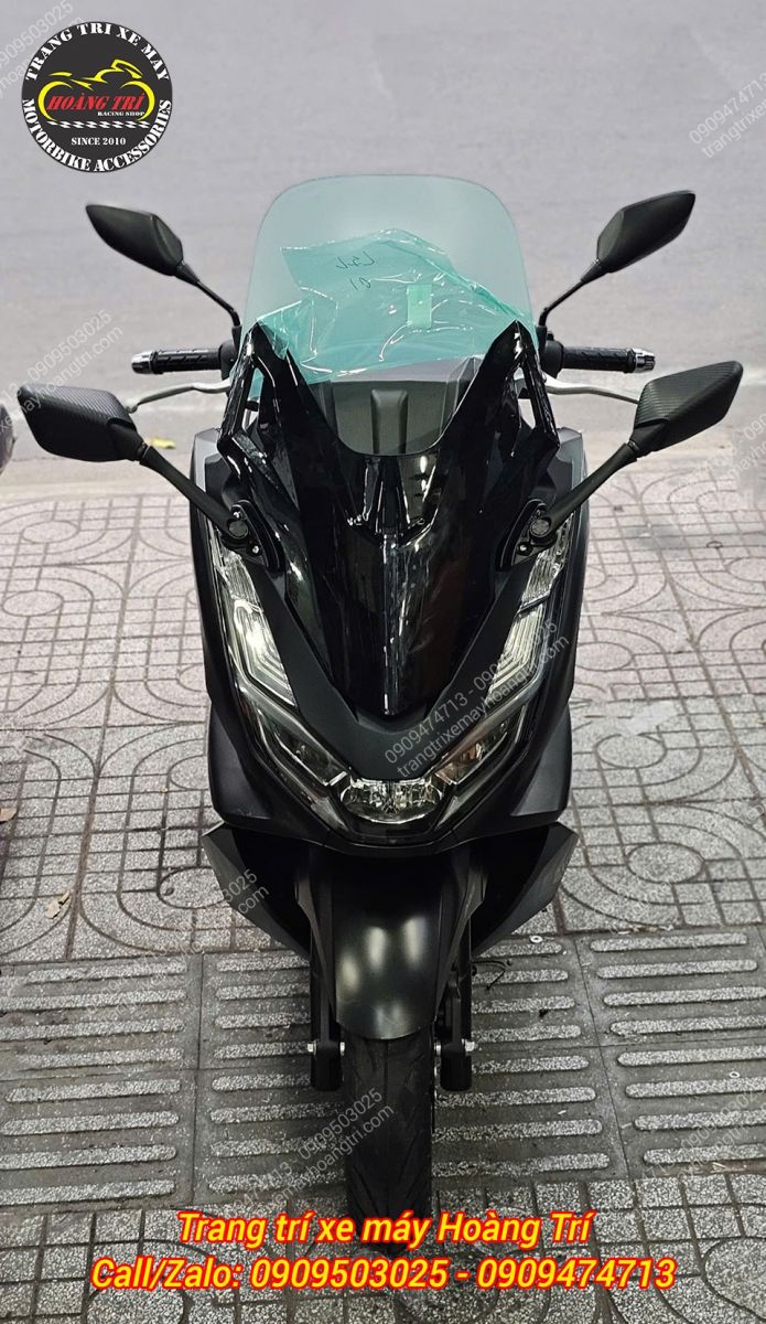 Mới vừa lắp xong kính chắn gió kiểu Forza 300 NCL chưa kịp bốc tem