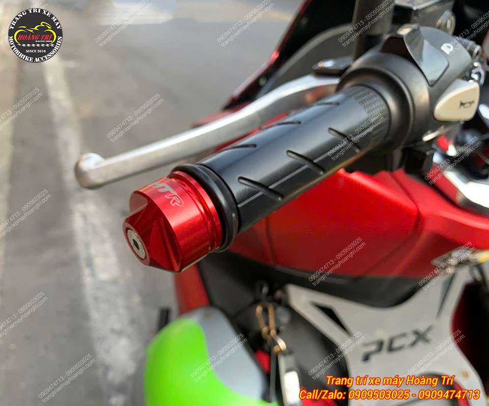 Bao tay và tay thắng được anh khách sử dụng lại sản phẩm zin của xe