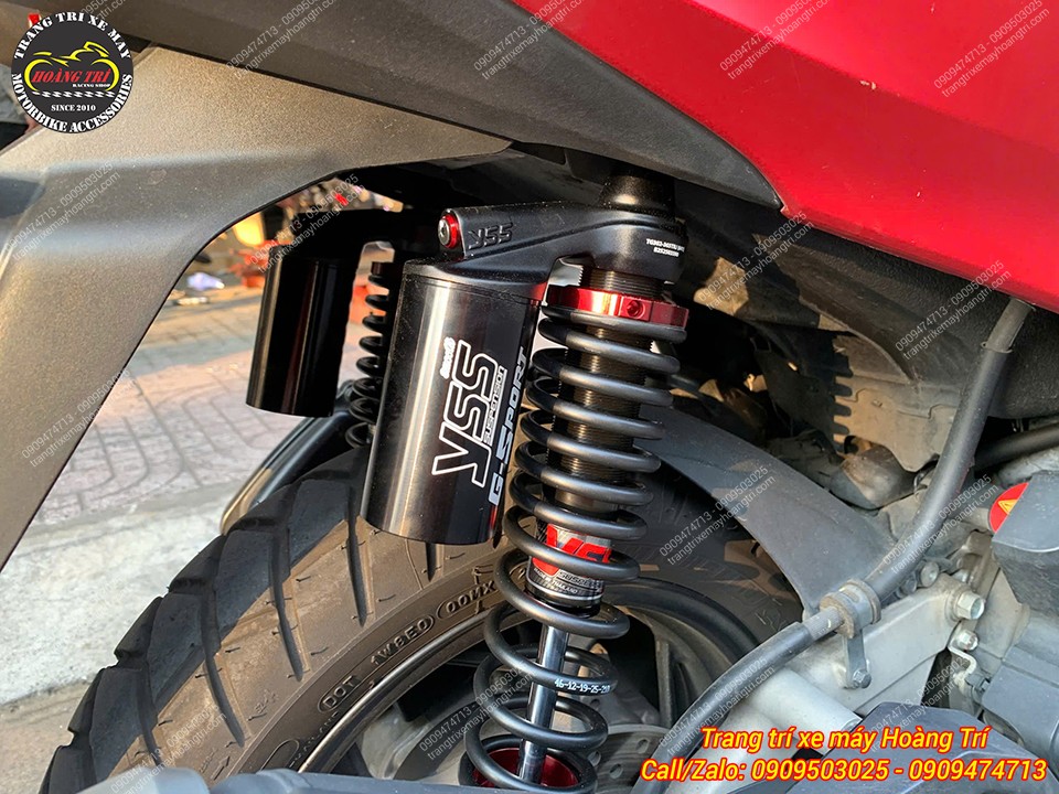 Những điểm nhấn trên phuộc YSS G-Sport cũng được điểm màu đỏ CNC nổi bật