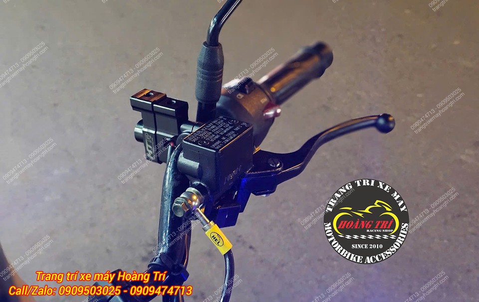 Tay thắng bên bên trái giờ đây đã có thêm bình dầu sử dụng phanh đĩa sau