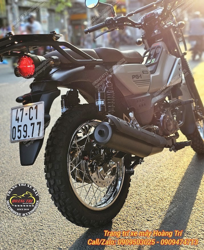 Góc chéo sau thể hiện rõ nâng cấp thắng đĩa, giúp xe PG-1 vận hành tự tin hơn