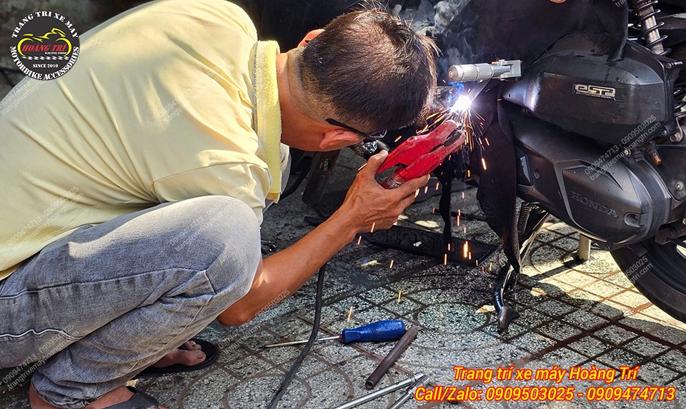 Gác chân phụ được hàn chắc chắn trên xe - Đảm bảo thẩm mỹ tối đa