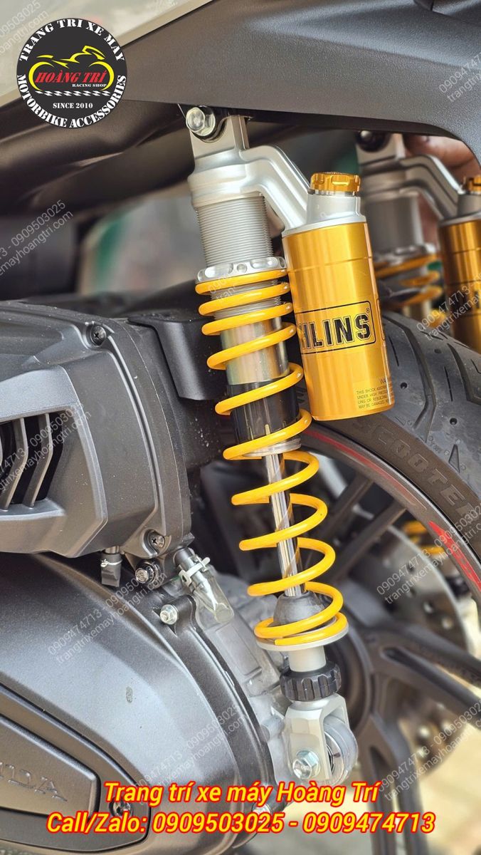 Thay vào đó là mẫu phuộc sau Ohlins chính hãng HO817 màu vàng xịn sò