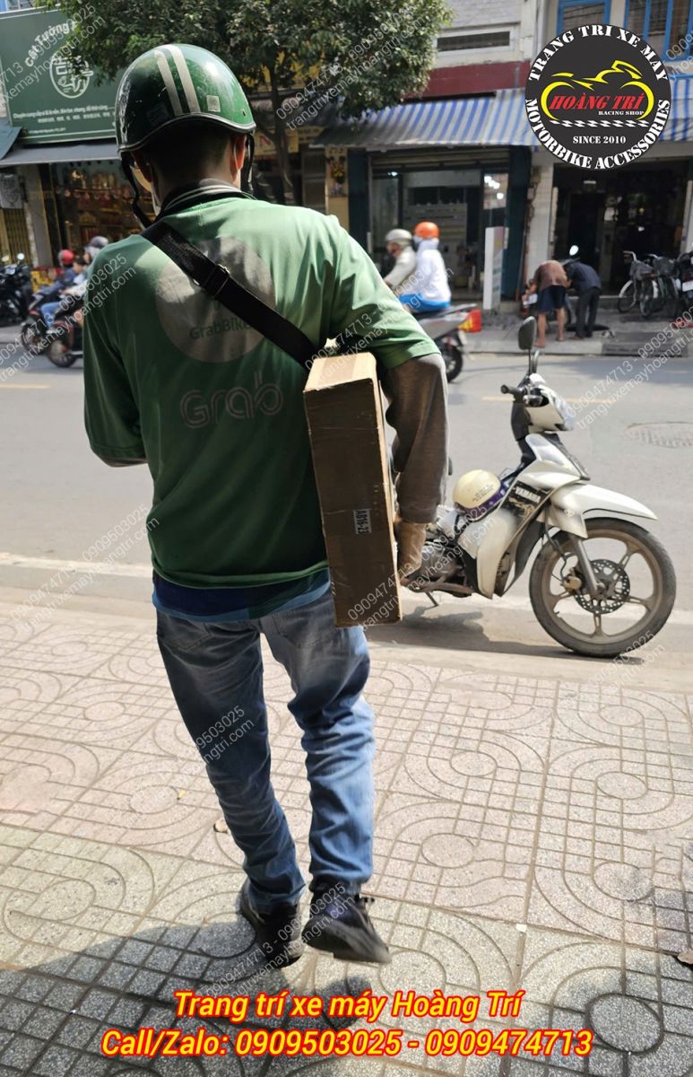 Giao baga sau nhôm đúc Airblade cho anh trai ở Bình Tân