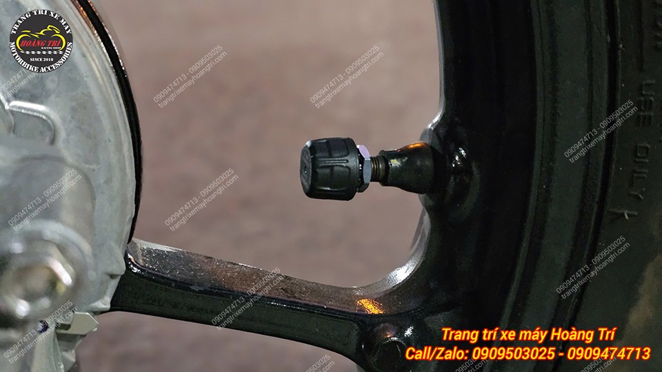 Cảm biến áp suất lốp giúp anh em có thể kiểm soát được áp suất của lốp xe