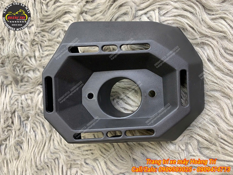 Cận cảnh chi tiết chụp đuôi pô trong bộ ốp pô ADV 350i Zhipat