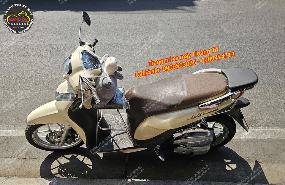 Phụ kiện tăng tiện ích giúp người ngồi sau ngồi an toàn và thoải mái hơn