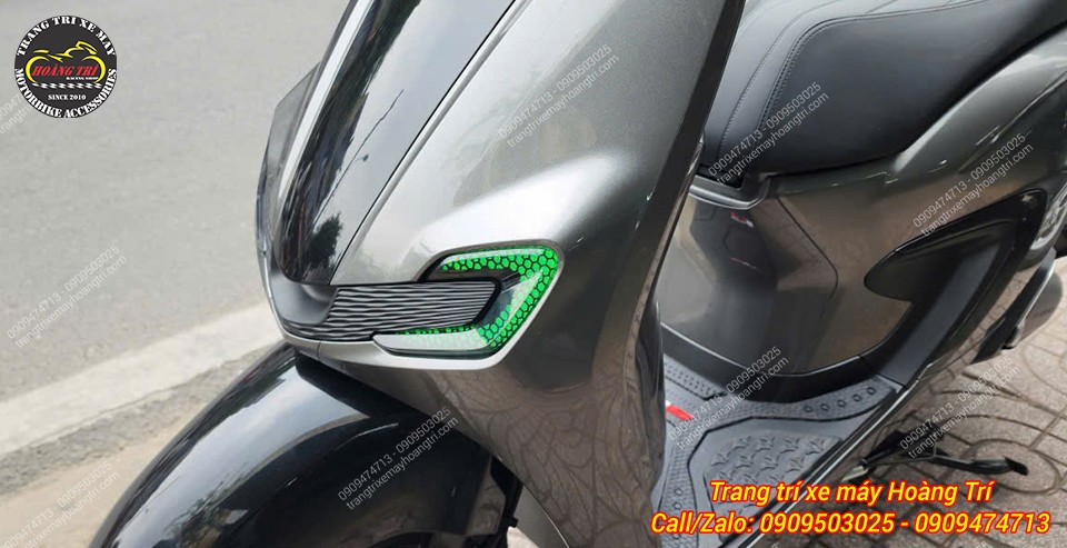 Cụm đèn LED Audi Stylo 160 hoàn thiện trên xe, có thể thay đổi màu sắc LED Audi