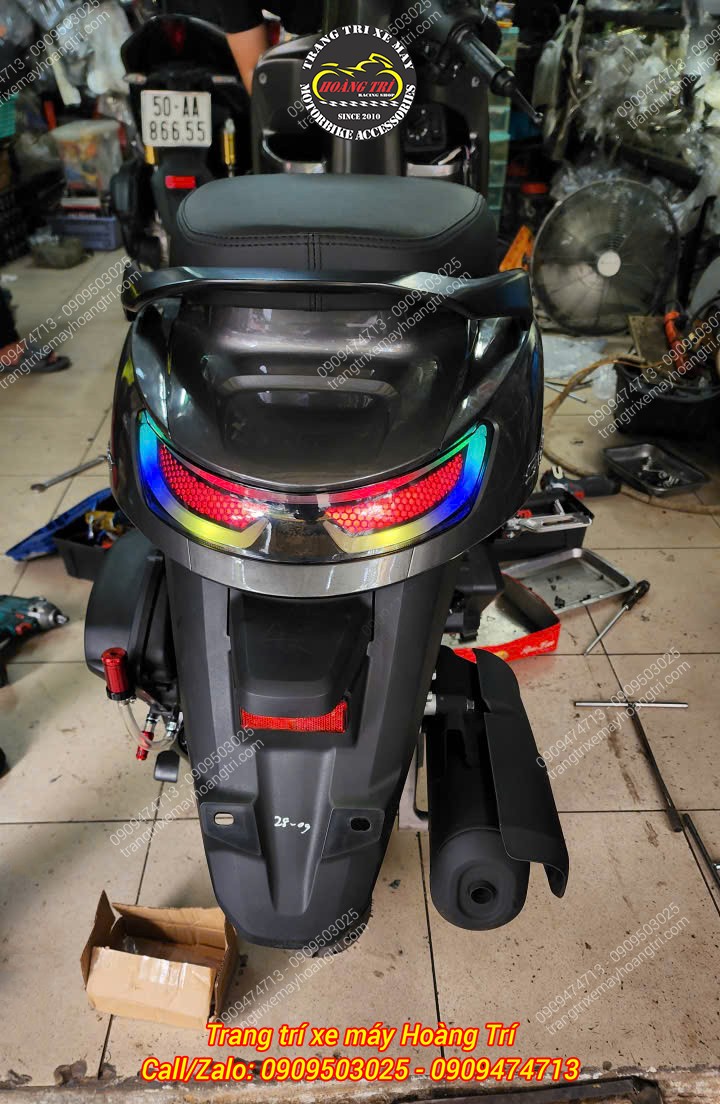 Tổng thể đuôi xe Stylo 160 sau khi nâng cấp cụm đèn hậu đúc khuôn LED Audi nhiều màu