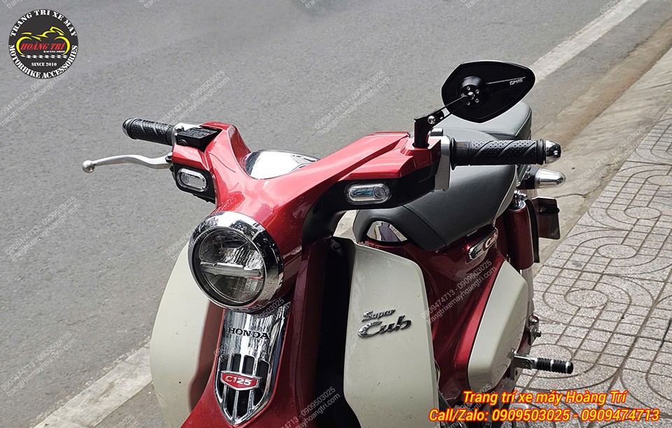 Với kiểu dáng sang trọng, đơn giản phù hợp ngoại hình tinh tế của xe