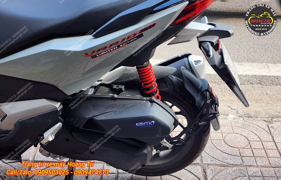 Chắn bùn HTR Vario 160 hoàn thiện trên xe, thiết kế gọn gàng và hài hòa với tổng thể
