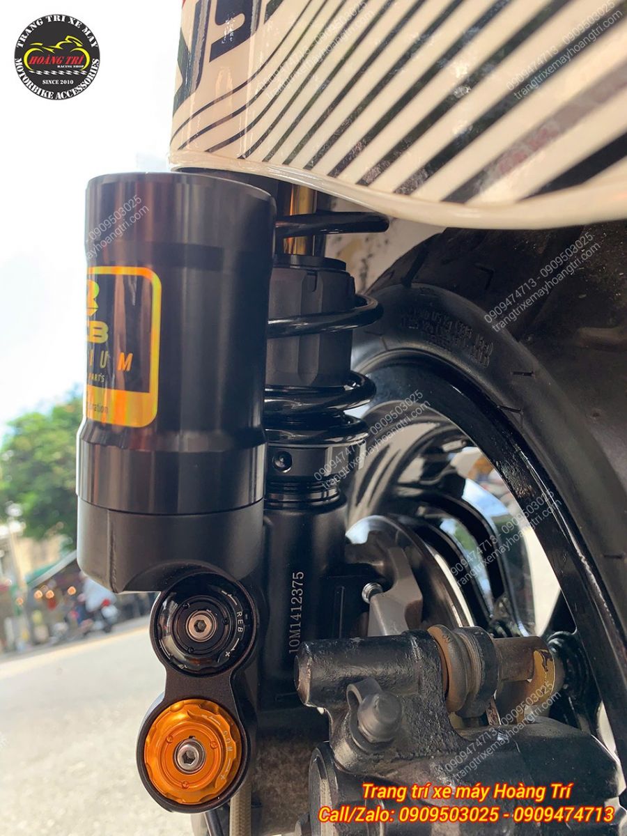 Phuộc Racing Boy VR ti vàng gắn Vespa Sprint, bình dầu rời, hoàn thiện sắc xảo