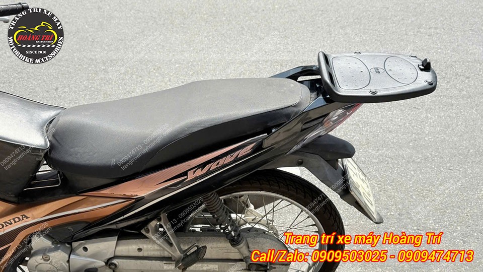 Baga sau đa năng đã được trang bị cho xe cùng đế lắp thùng sau