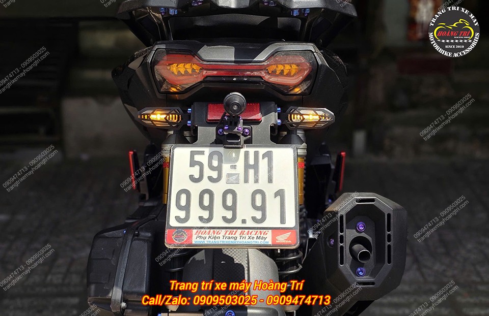 Xe trông cá tính hơn khi trang bị bảo vệ đèn xi nhan ADV 150/160