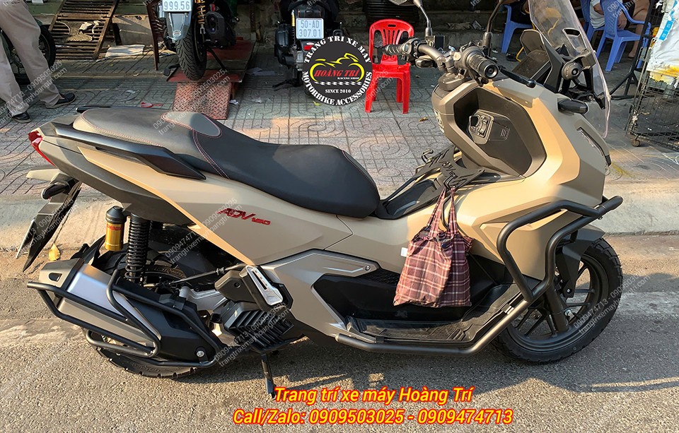 Tổng thể ADV 160 sau khi nâng cấp combo HTR giúp xe đẹp và tiện dụng hơn