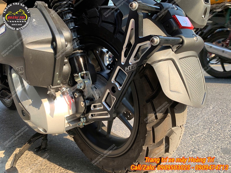 Chắn bùn pát nhôm HTR tông đen cá tính mạnh mẽ và che chắn hiệu quả