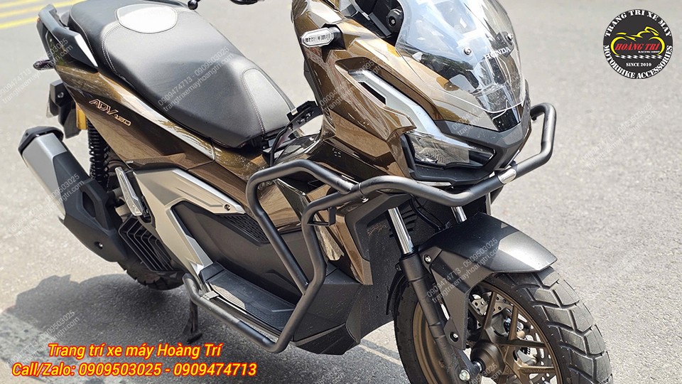 Từng đường cong được bo theo khung xe ADV 160 - Bảo vệ xế cưng khỏi trầy xước