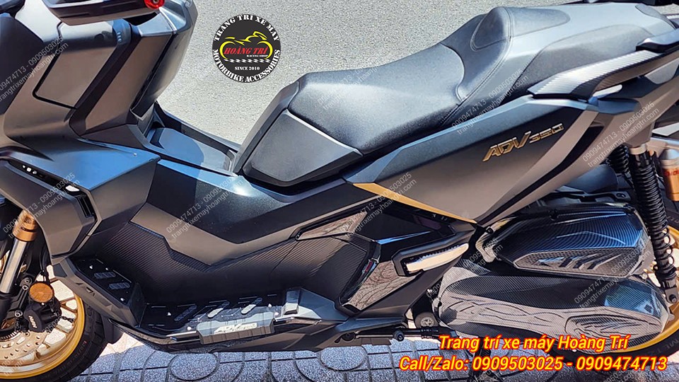 Tổng thể khu vực để chân ADV 350 sau khi nâng cấp thảm nhôm CNC