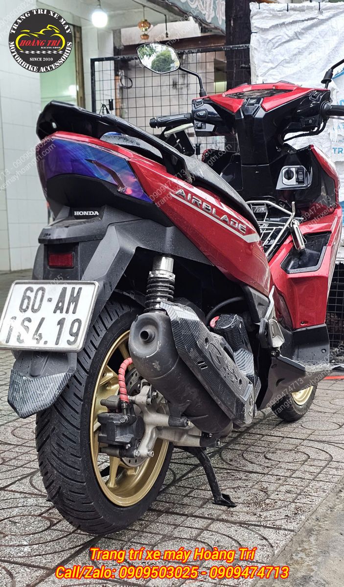 Toàn cảnh phía sau với mâm Vario 160 và hệ thống phanh sau