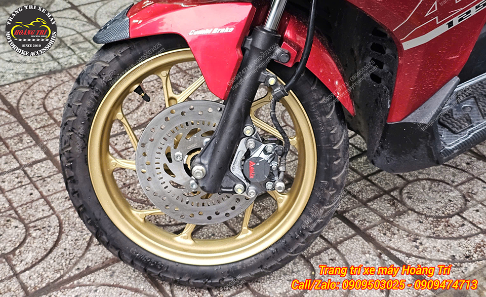 Cận cảnh chi tiết từng phụ kiện được lắp trên dàn chân trước