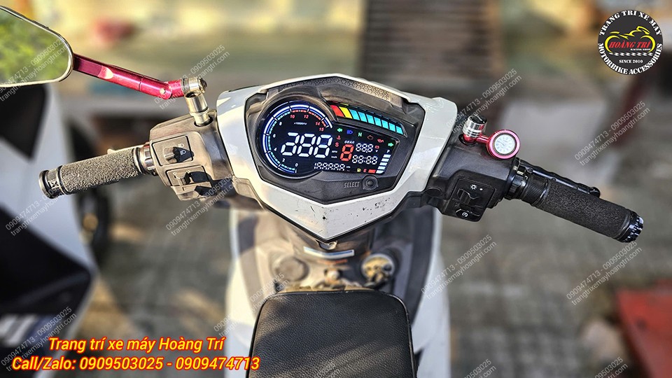 Đồng hồ điện tử Sum Racing Plus 2025 được trang bị cho Exciter