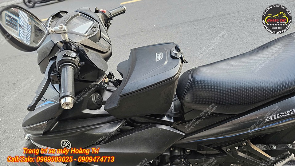 Thùng giữa Givi G11N được trang bị cho chiếc Exciter 2019 màu đen nhám