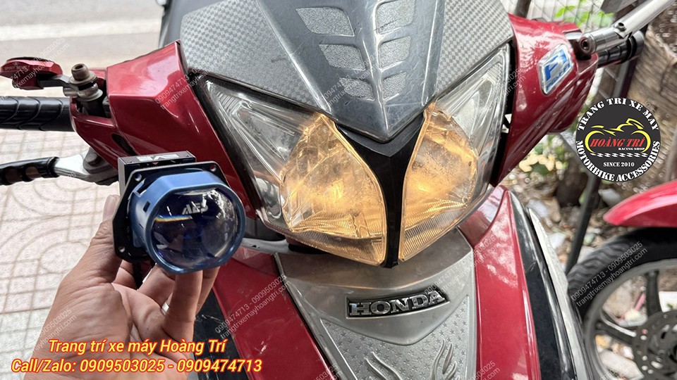 Trên tay mẫu đèn bi cầu AES EV2 chuẩn bị lắp cho xe