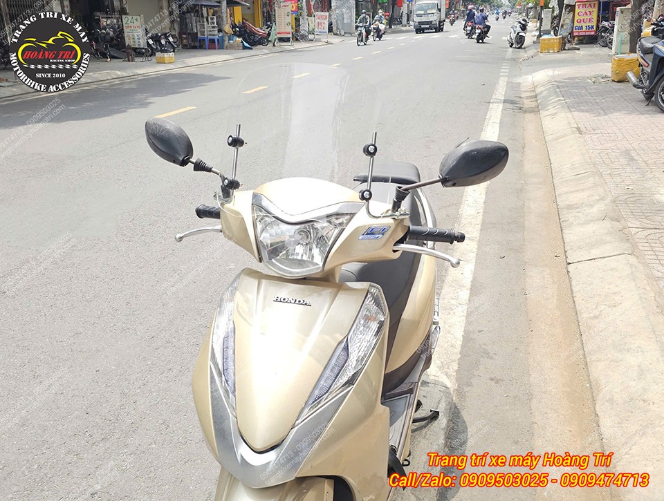 Giúp chắn bụi, côn trùng bảo vệ an toàn cho bé khi ngồi trước