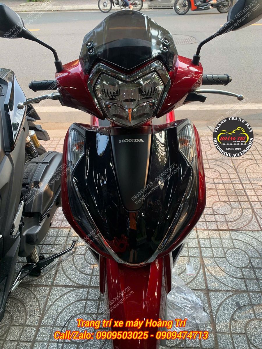 Góc trực diện nổi bật khi nâng cấp kính chắn gió HQ V2