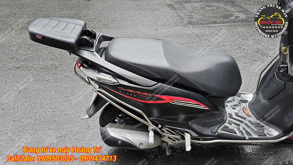 Đế tựa lưng bật gấp V2 lắp trên cản sau zin xe Lead 2022