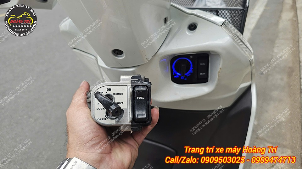 Ổ khóa zin đã tháo ra và thay bằng khóa Smartkey