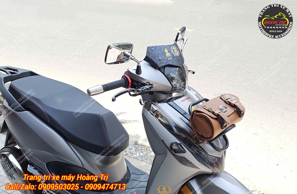 Baga trước có thể gắn thêm túi treo đồ tiện lợi