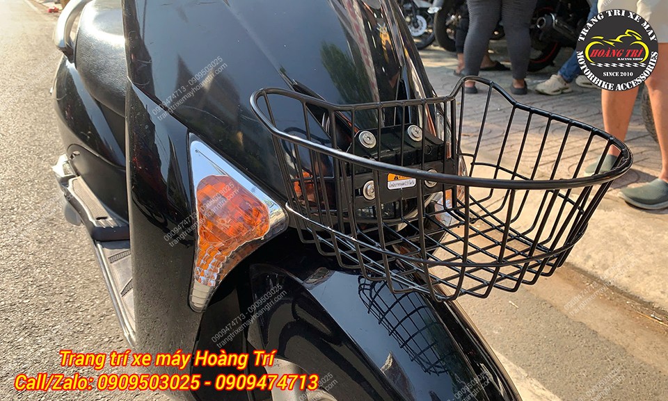 Cần gia công pát mới để có thể gắn rổ bầu cho xe Lead