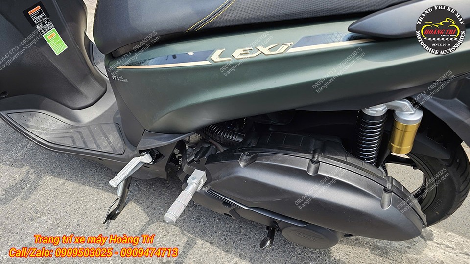 Gác chân phụ Lexi lắp gọn gàng, giúp người ngồi sau thoải mái hơn trong mọi hành trình