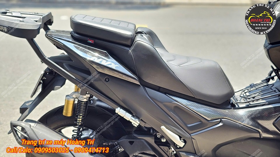 Thiết kế liền khối với dàn áo NVX V3 rất thẩm mỹ