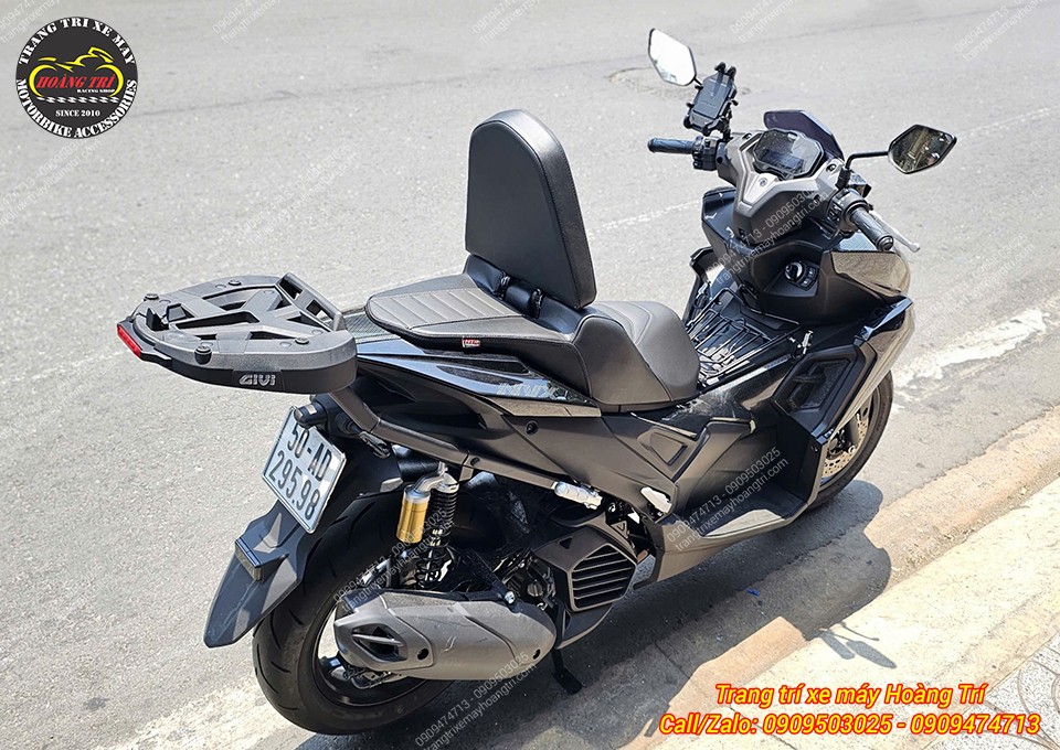 Khi cần bật tựa lưng tạo vị trí ngồi thoải mái hơn