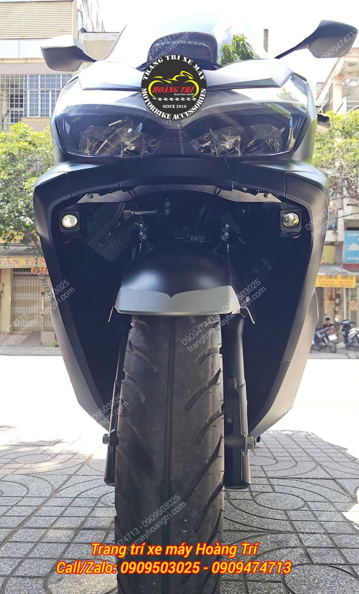 Sau khi đã lắp pát thì mọi việc lắp đặt đèn trợ sáng Kenzo Z20 trở nên dễ dàng