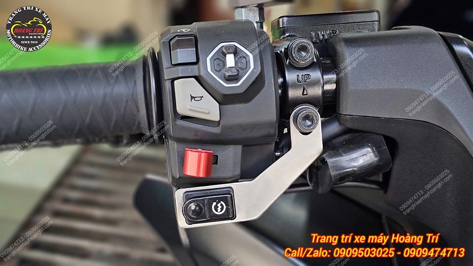 Anh khách trang bị cùng công tắc kết hợp mạch auto passing tiện lợi cho xe