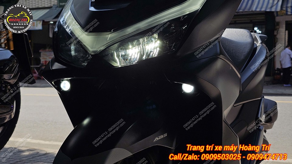 Chụp dưới ánh sáng mặt trời buổi sáng vẫn sáng rõ