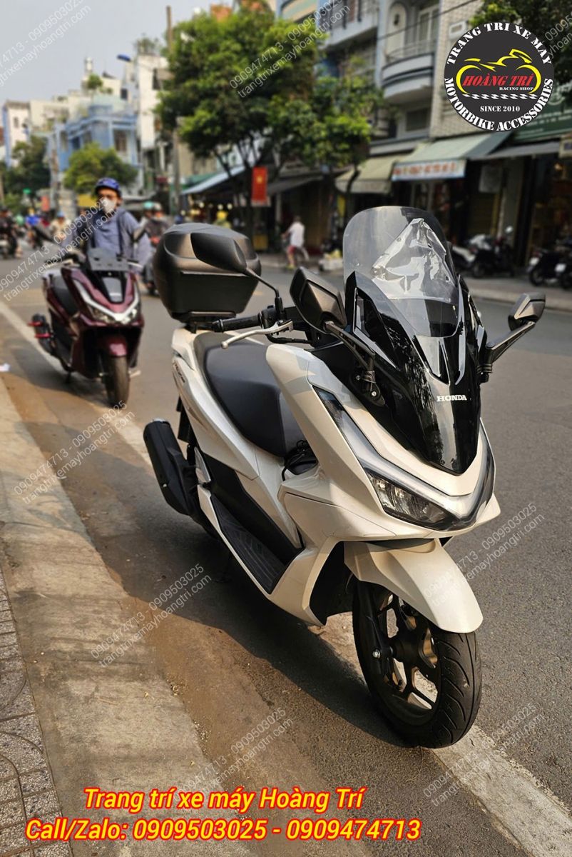 Thêm chiếc PCX 160 vừa lắp kính chắn gió kiểu Forza 300 - NCL