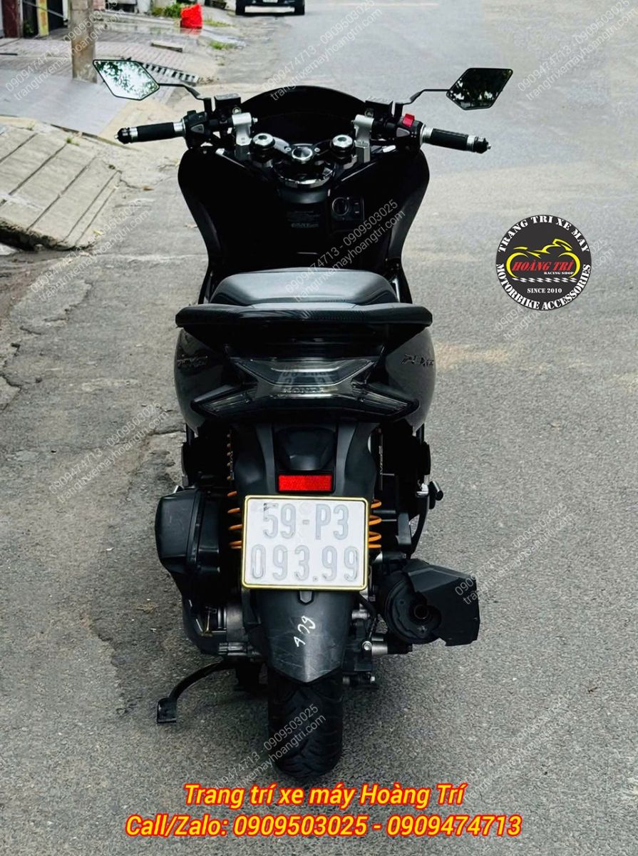 Góc nhìn phía sau cho thấy kính Shenao rất rộng