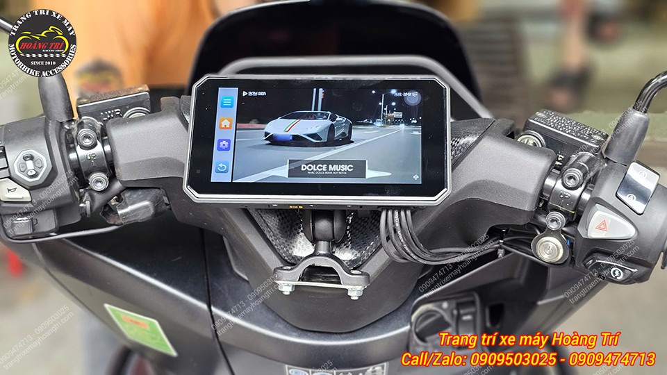 Có thể mở ứng dụng giải trí trực tiếp không cần điện thoại